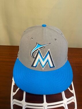 Miami Marlins New Era 59Fifty National League Patch Hat size 7 1/4